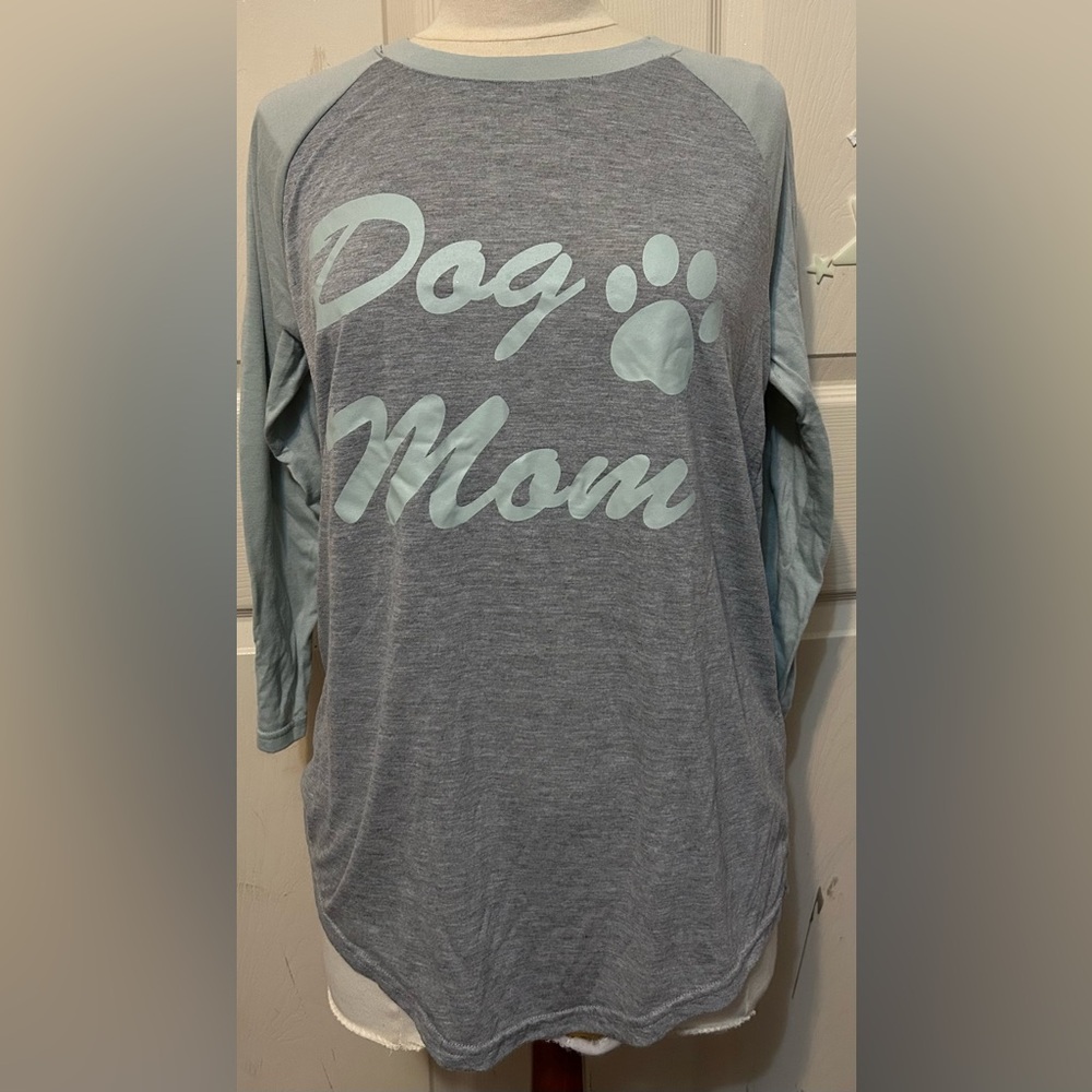 Gray and Light Blue 'Dog Mom' raglan Long Sleeve Shirt X-Large